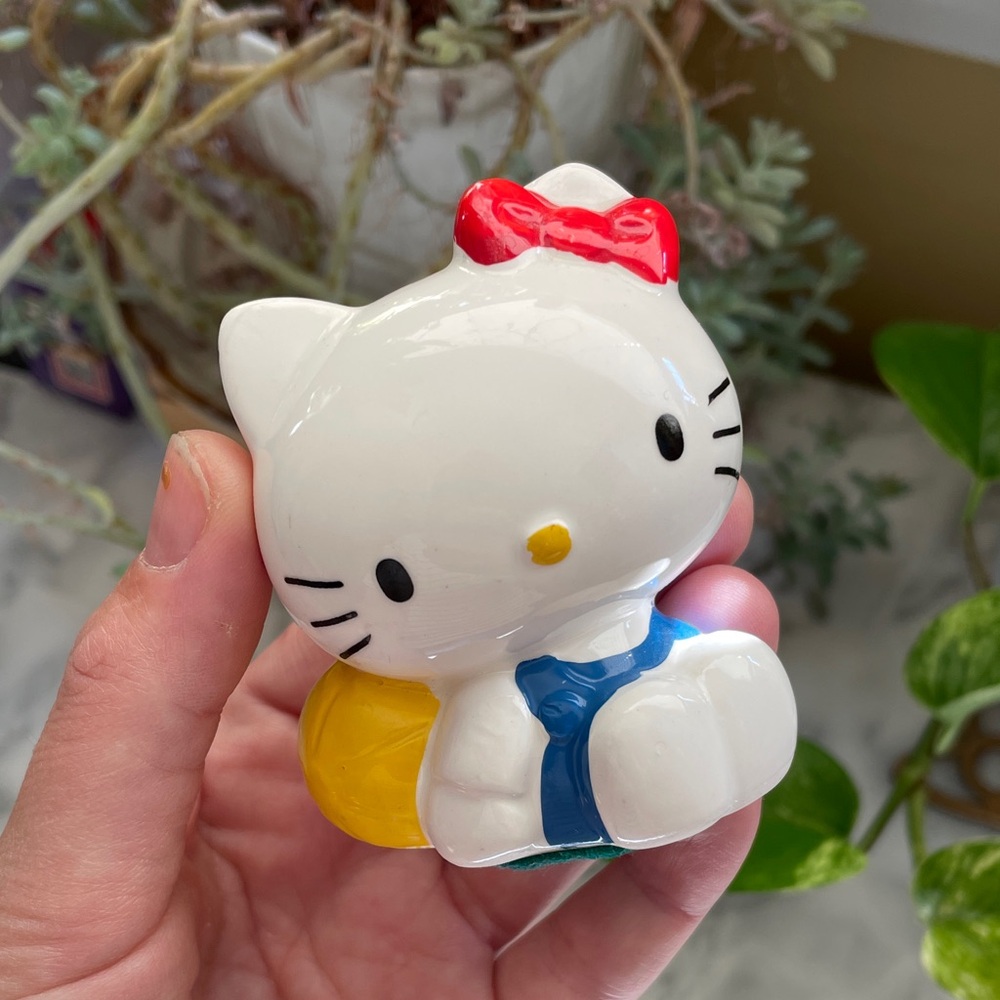 Vintage Sanrio - Hello Kitty with her ball - Coin Bank - AS IS